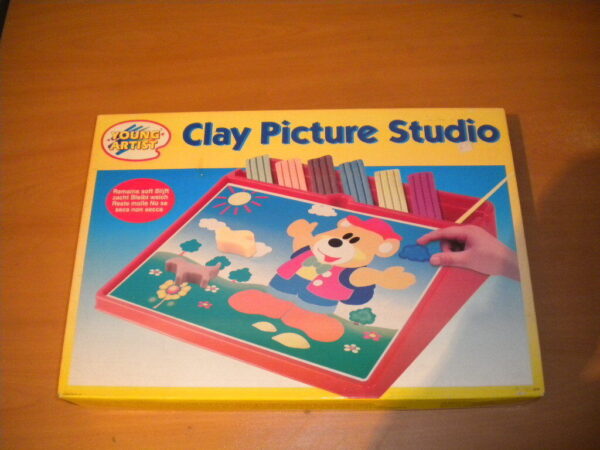 YOUNG ARTIST CLAY PICTURE STUDIO KID CRAFT MIB