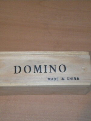 80's BOARD GAME DOMINOES WOODEN BOX TRAVEL SIZE SEALED
