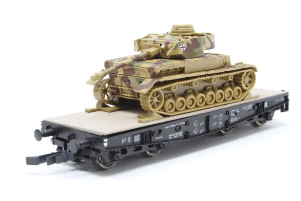 Roco Minitanks Special Limited Edition Flat Wagon with PzKpfw 4 Version H | HO 1:87 843